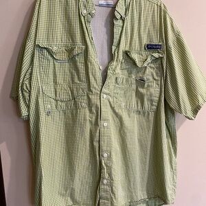 Columbia Light Green Gingham Short Sleeve Button-Down Shirt